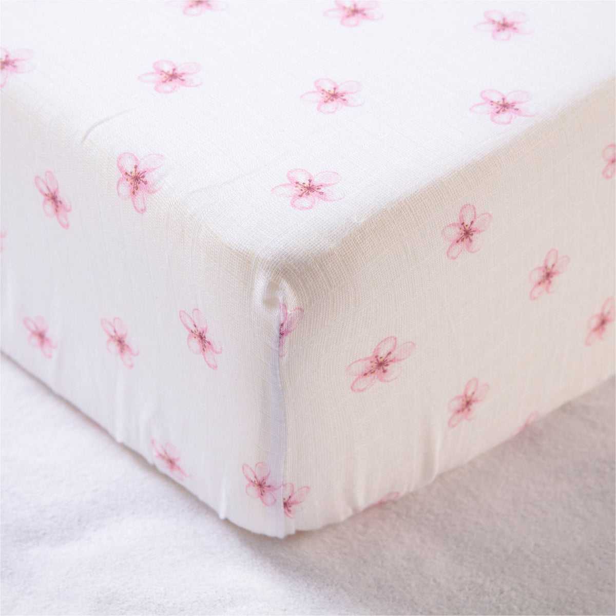 Cotton Muslin Crib Sheet Fitted (Floral)