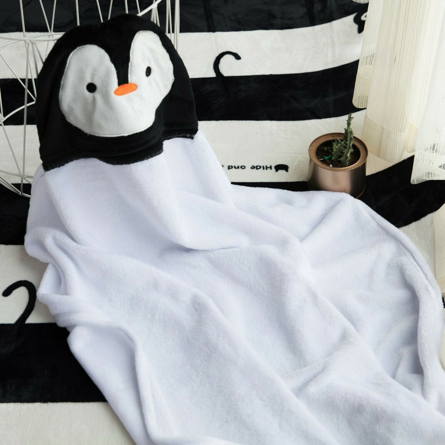 Baby Hooded Blanket for Toddlers (Penguin)